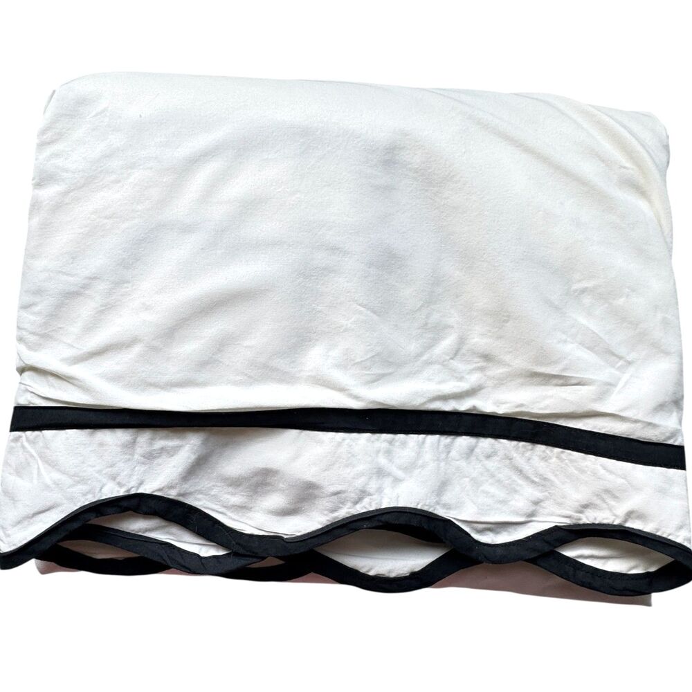 Pottery Barn Teen Emily & Meritt The Scallop TWIN Duvet Cover + Sham - Read